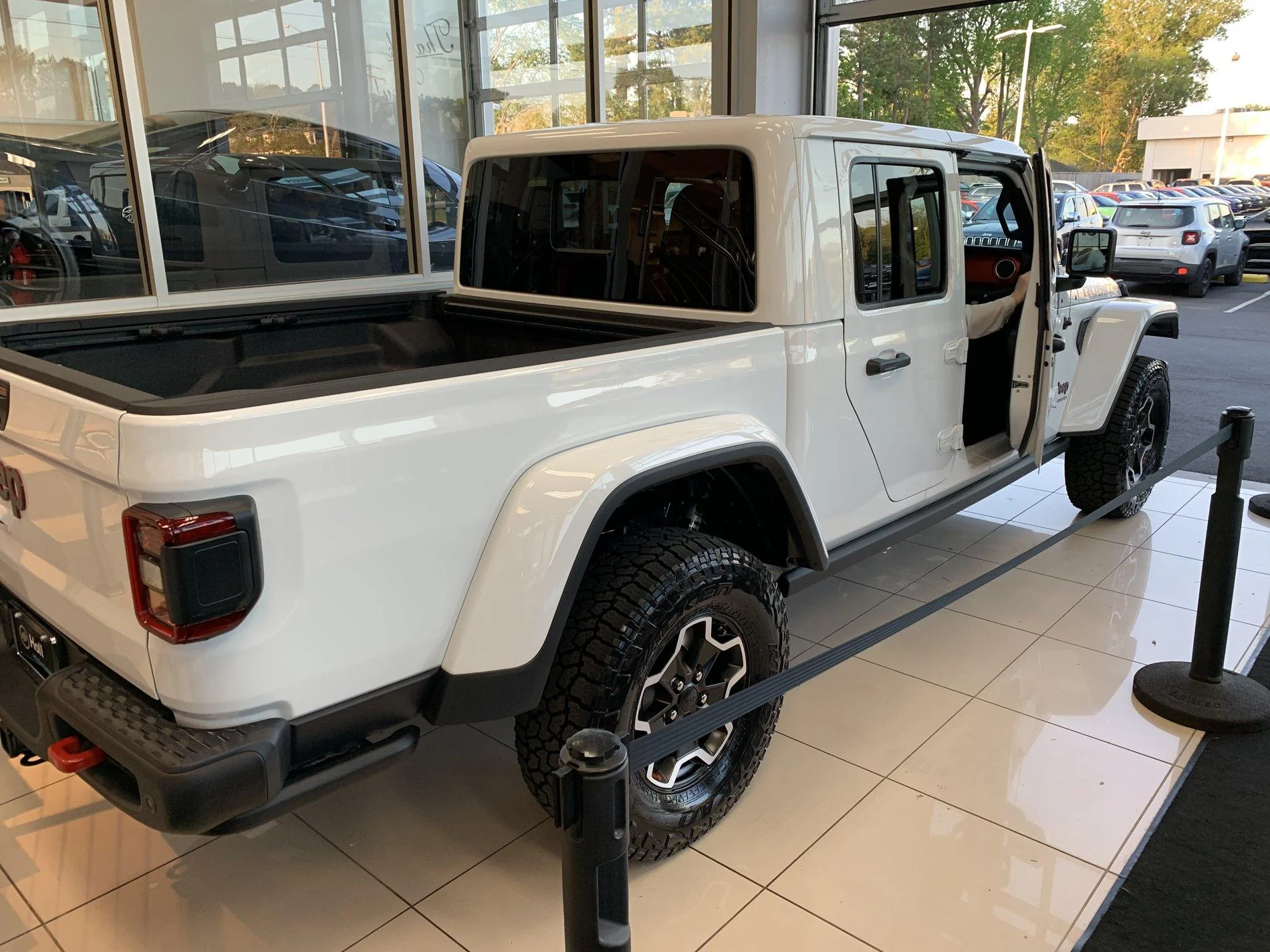 My white Gladiator Rubicon delivered! Jeep Gladiator Forum