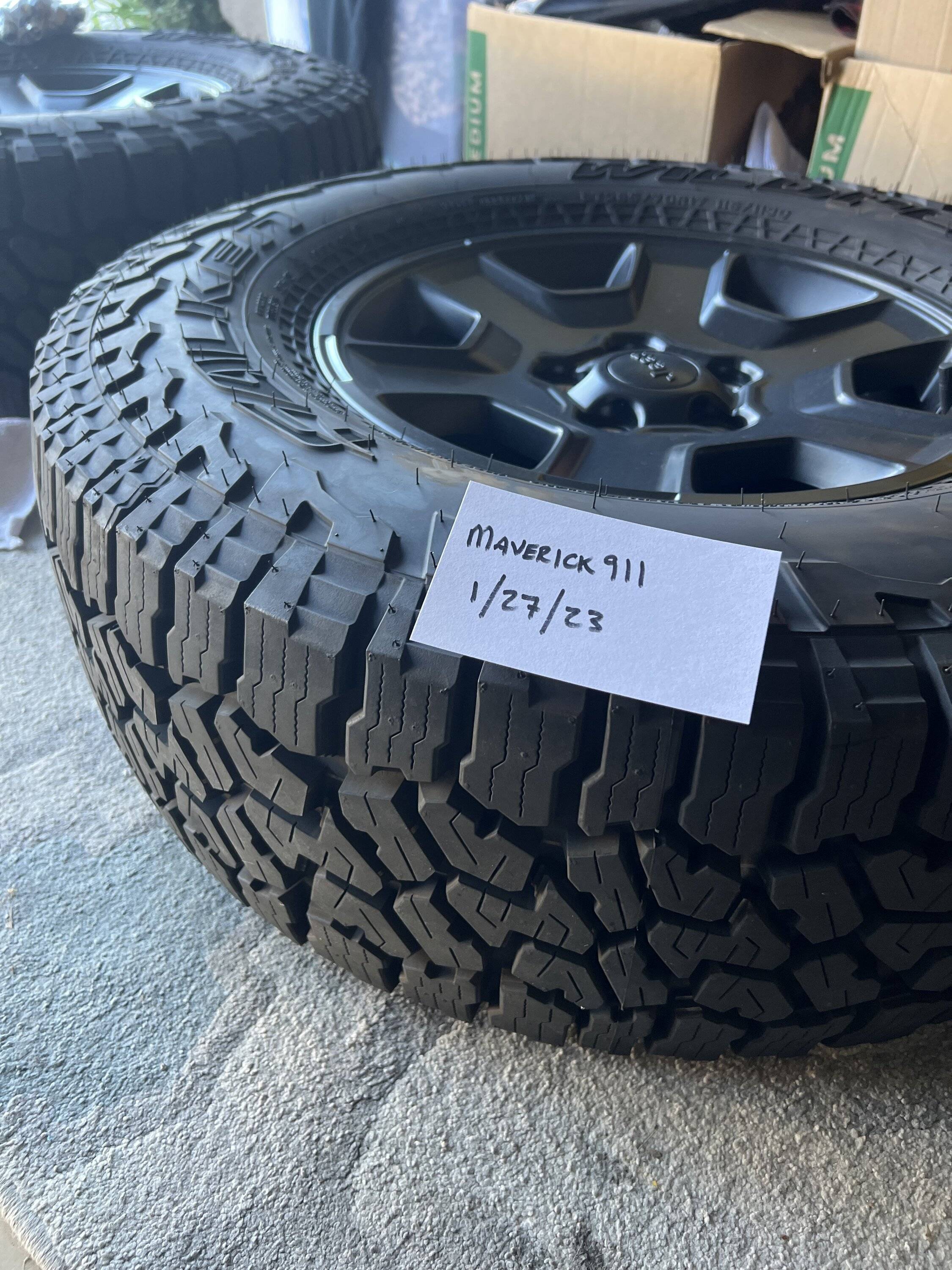california-mojave-wheels-with-falken-wildpeaks-jeep-gladiator-jt