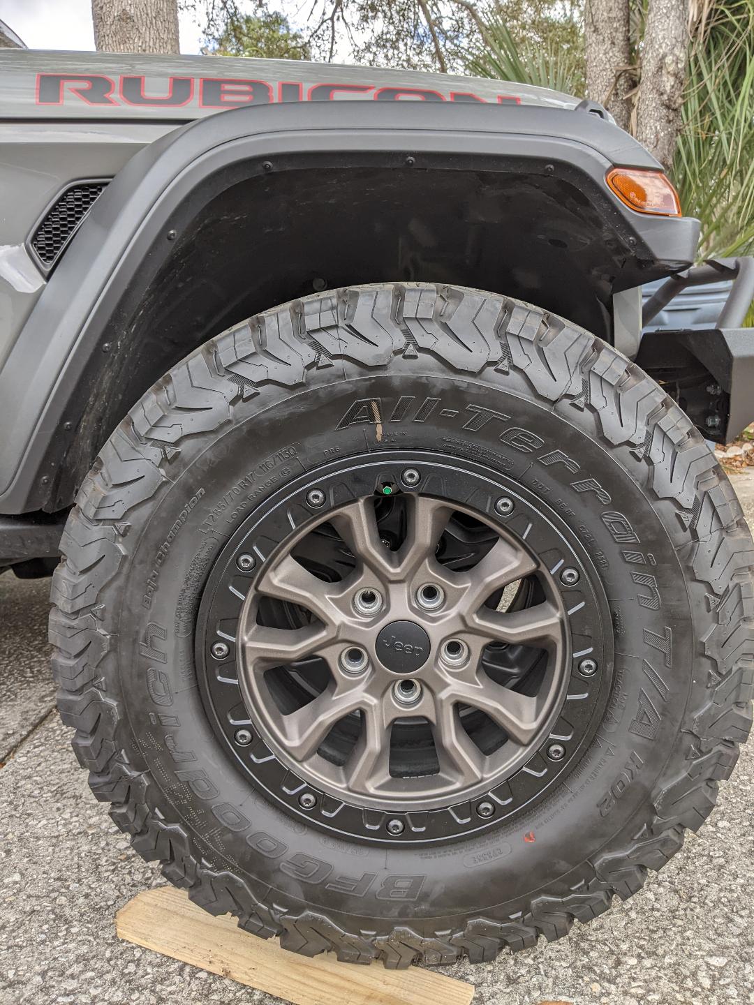 Rubicon 392 Wheels and Tires | Jeep Gladiator Forum 