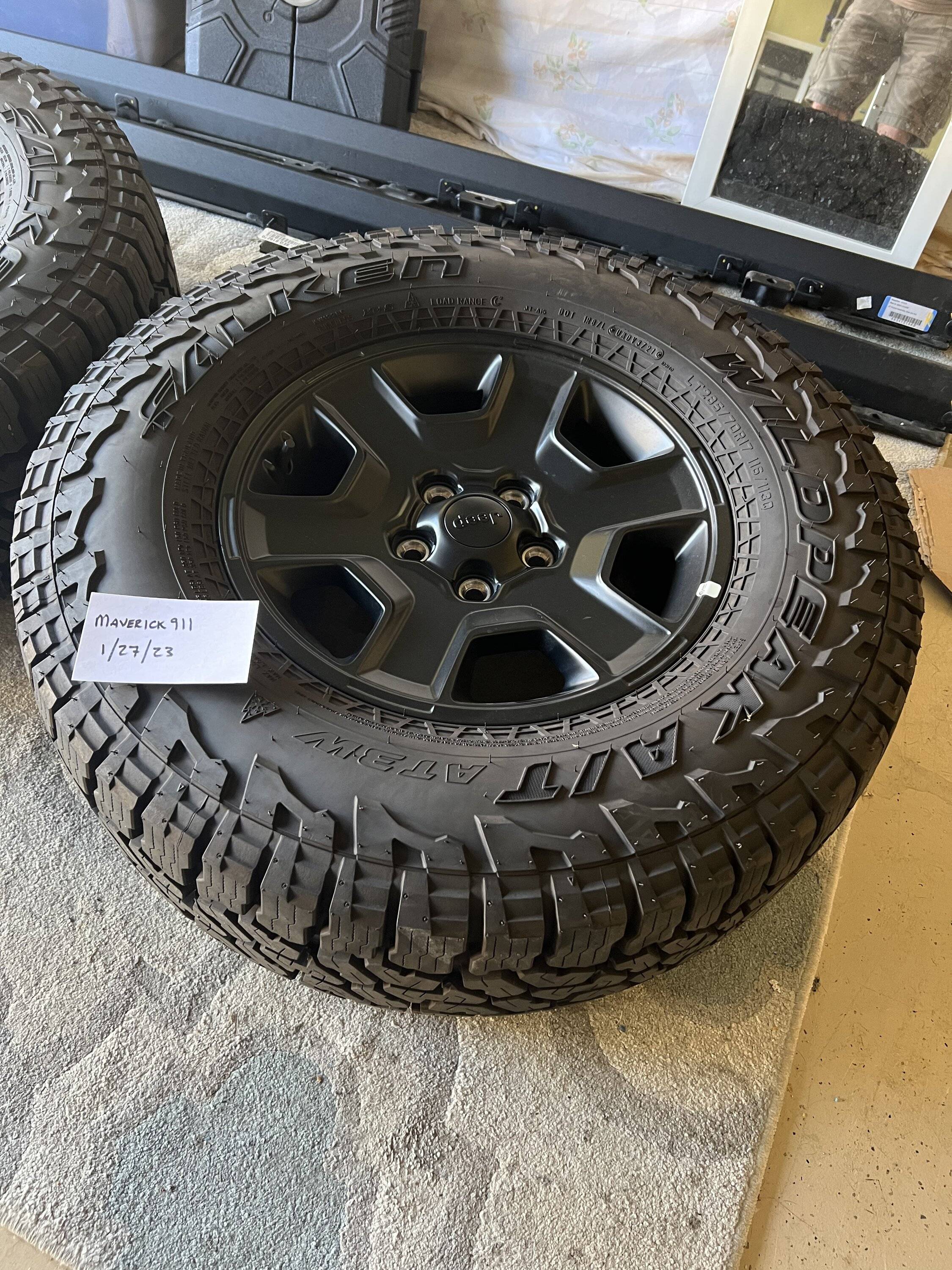 california-mojave-wheels-with-falken-wildpeaks-jeep-gladiator-jt