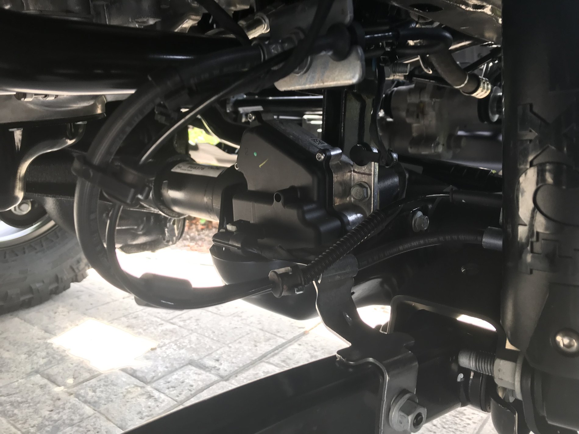 What is this - axle disconnect? | Jeep Gladiator Forum -  