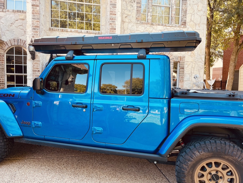 Jeep Gladiator How do you carry your fishing poles? 7897A38F-4E18-40BE-91E8-A46A69B45D7B_1_105_c