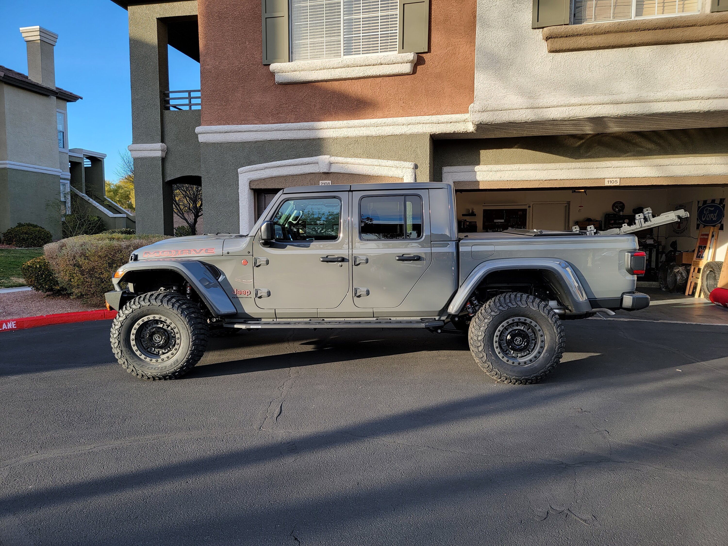 Jeep Gladiator Sting-Gray owner... show me your gray wheels Glad