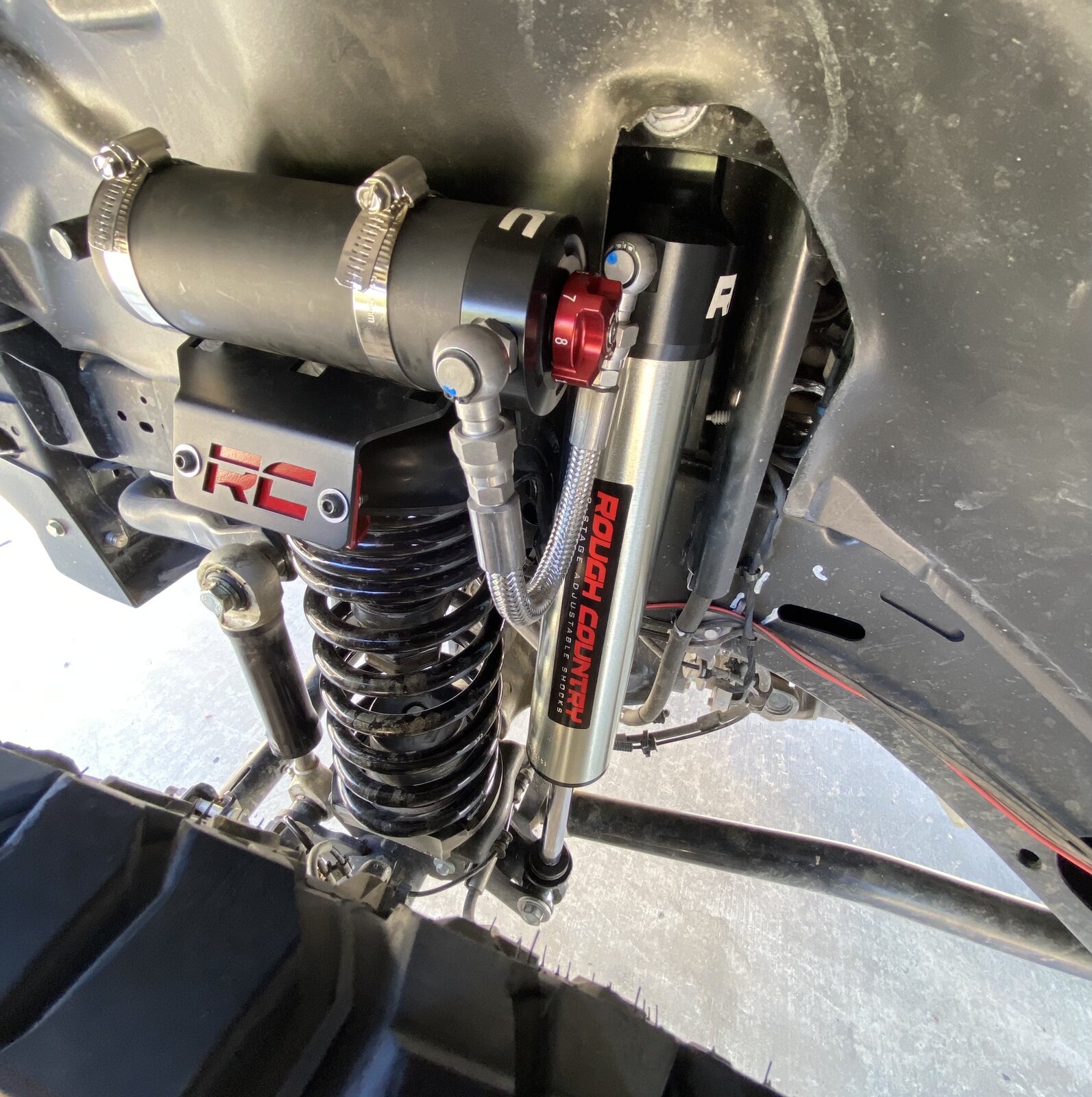 rc-vertex-adjustable-2-5-shocks-review-jeep-gladiator-jt-news