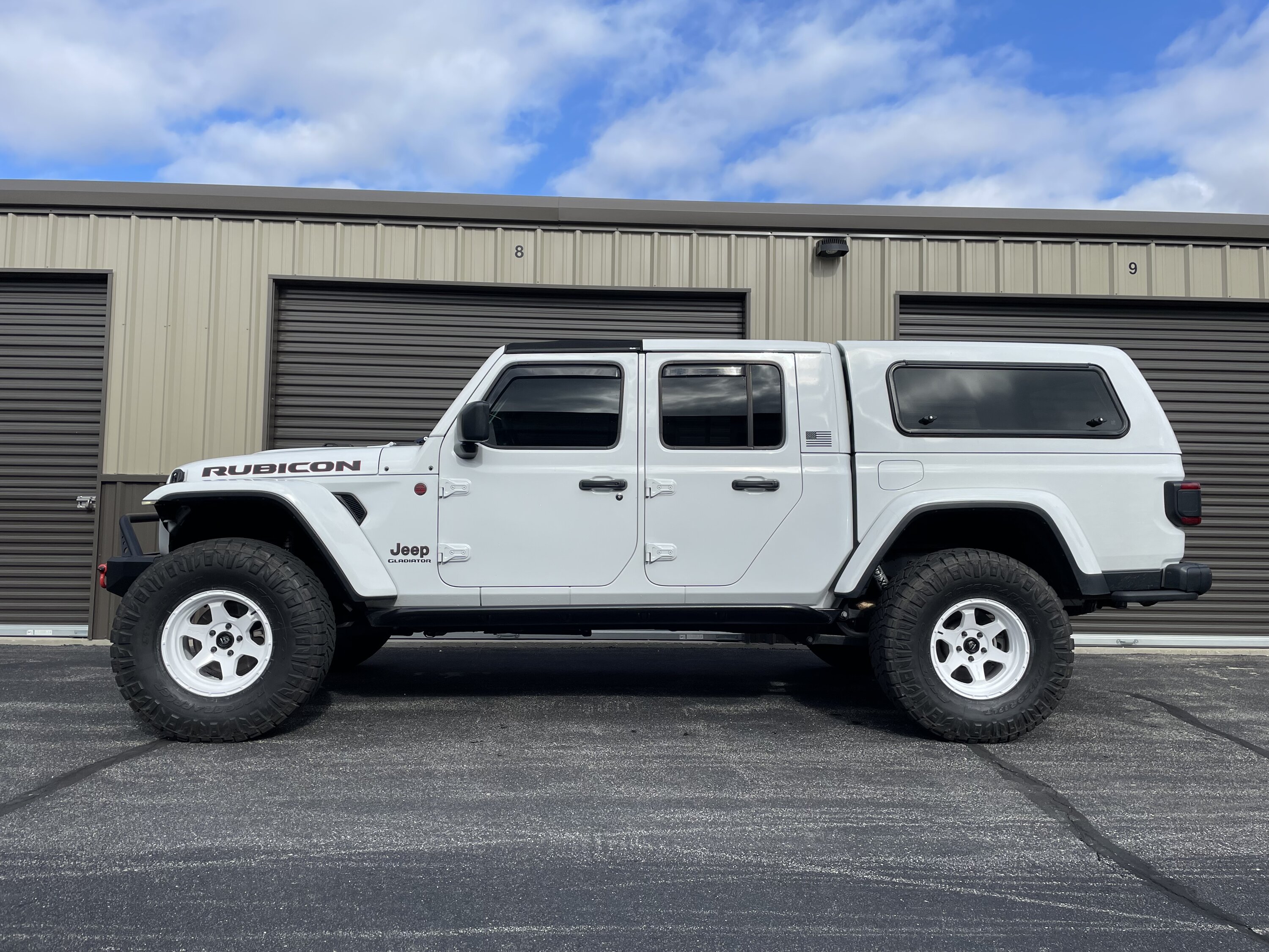 Jeep Gladiator 2020 Rubicon 2" Mopar w/37's and more IMG-3297