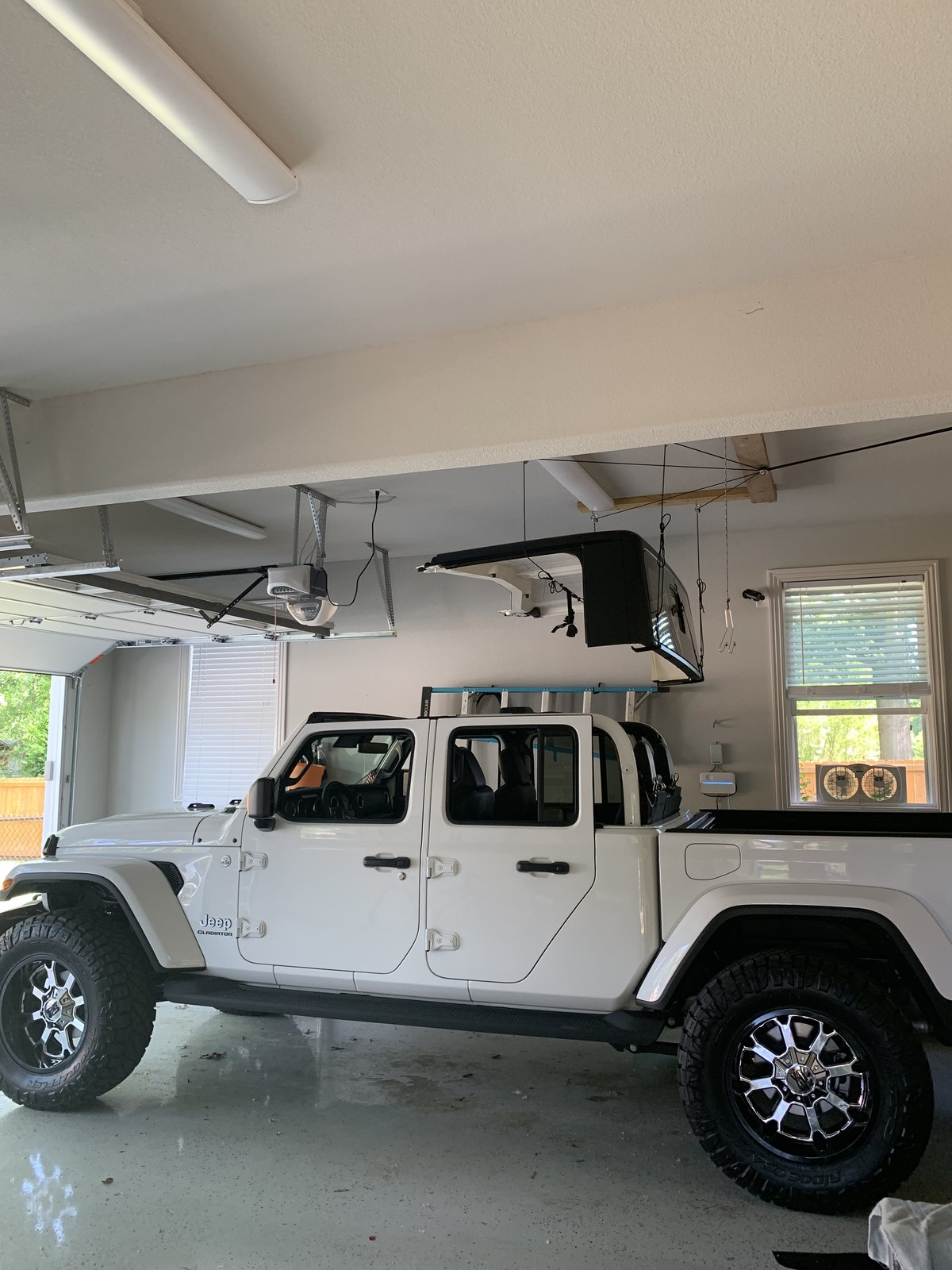 Hard Top Hoist/Lift Help | Jeep Gladiator Forum 