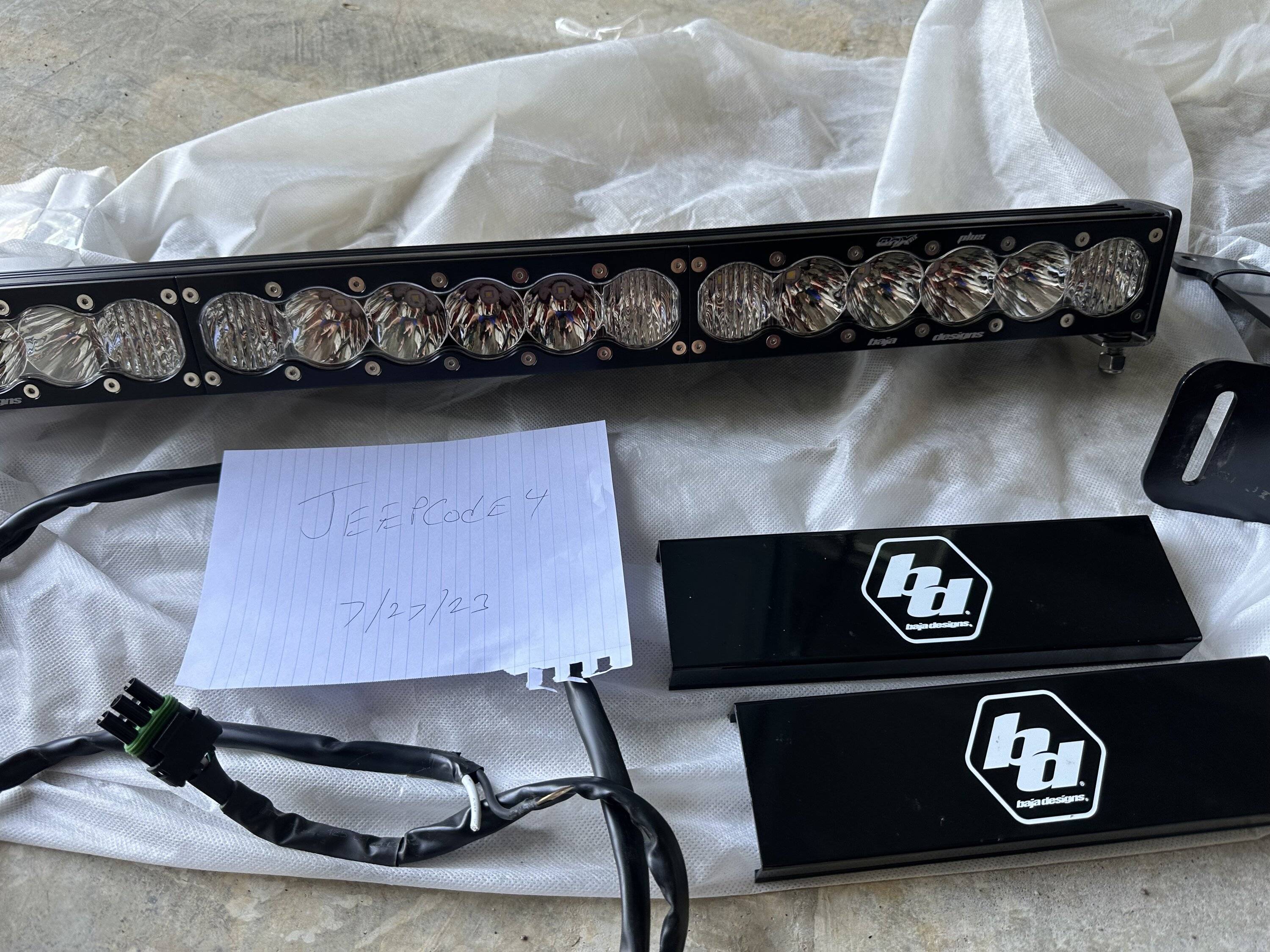 Baja Designs 2018+ Jeep Wrangler JL/JT OnX6+ 30in Bumper LED Light Bar Kit w/ Upfitter main image 0