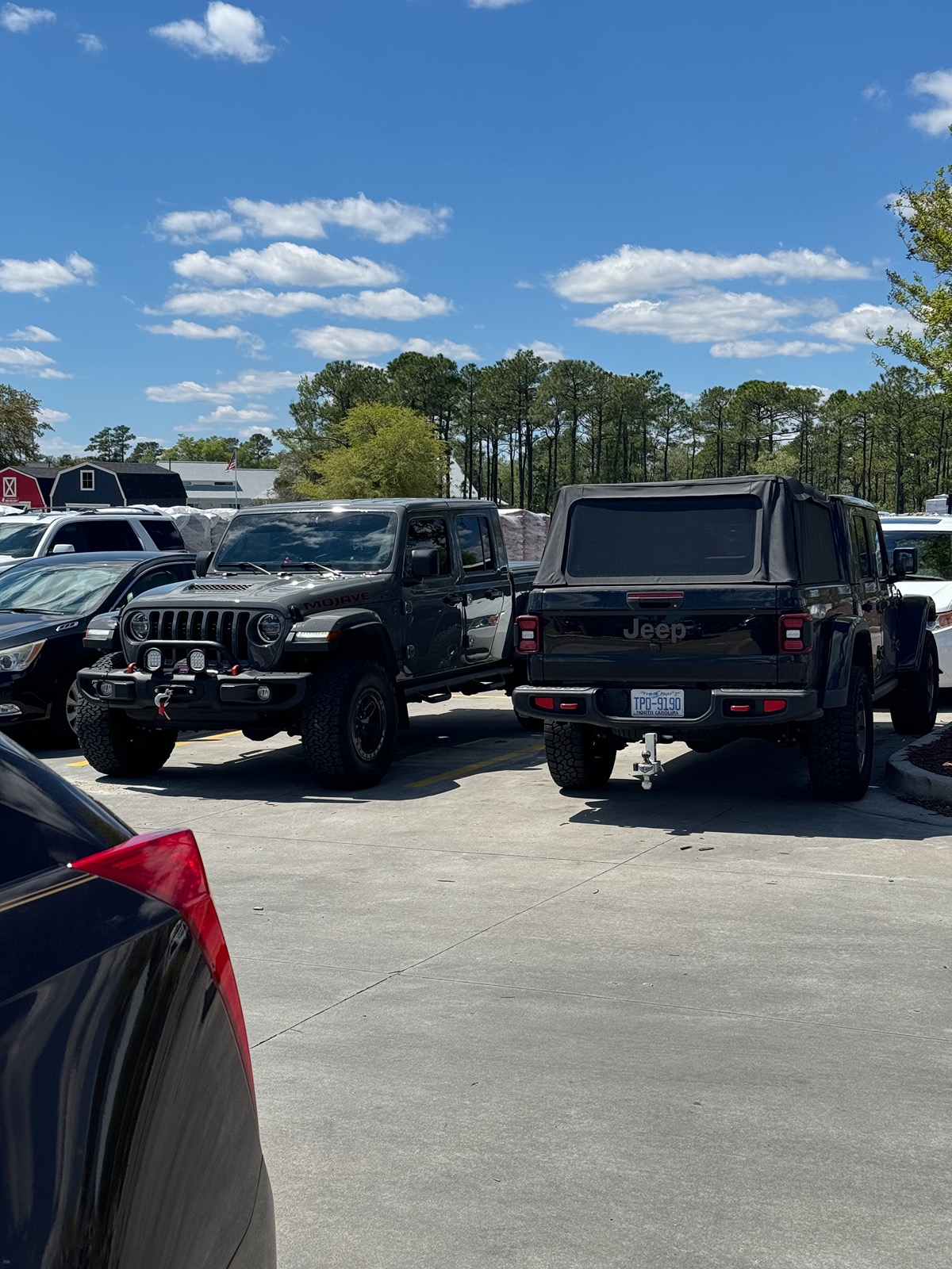 Jeep Gladiator Jeeps Parking Next To Jeeps IMG_9421