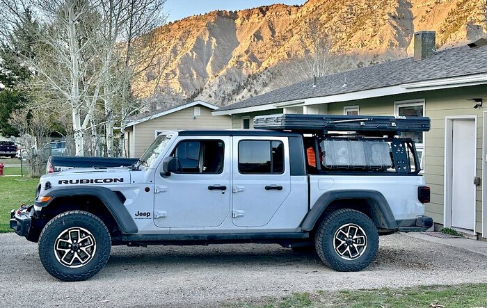 Deekyn’s build of Kevin the white Gladiator Rubicon