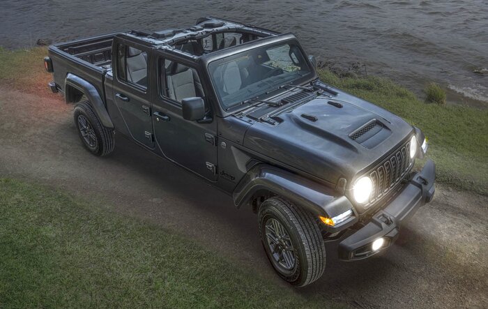 Jeep Gladiator Dark Sky Announced