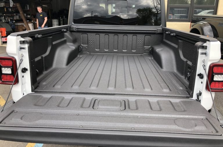 bed liner Jeep Gladiator (JT) News, Forum, Community