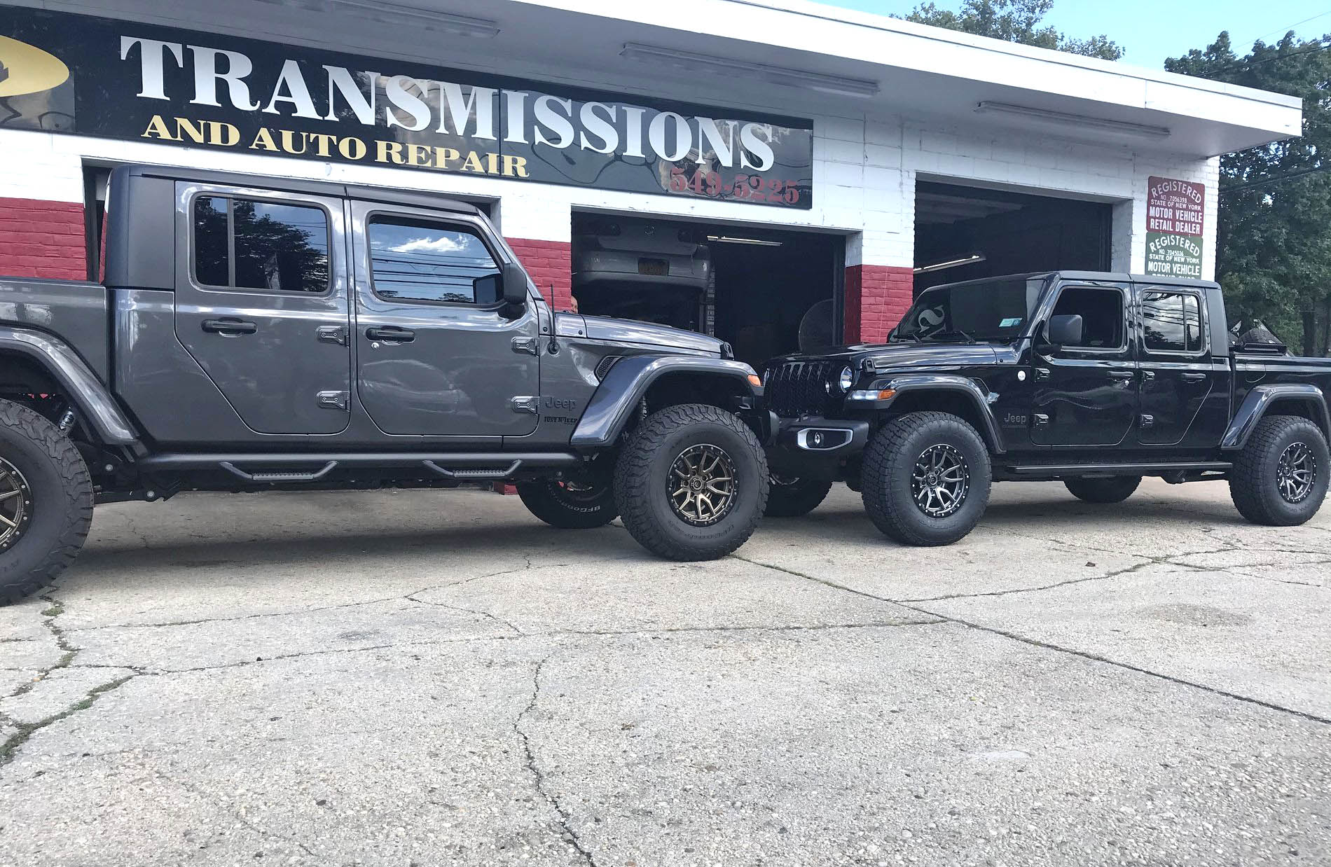 37″ vs 35″ Tires Side-by-Side Comparison Look | Jeep Gladiator Forum -  