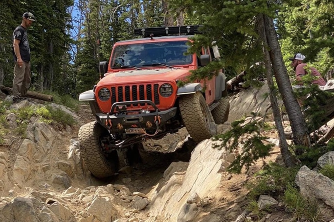 Walkaround of my 2020 Gladiator and overlanding setup Jeep Gladiator